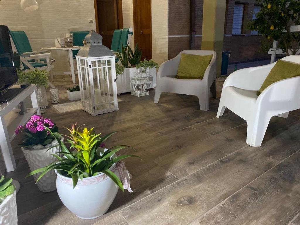 Viro House Panzió Squinzano Kültér fotó