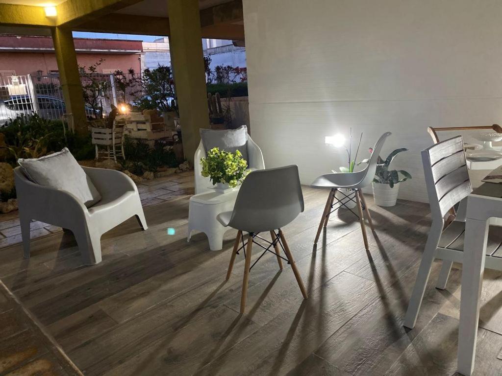 Viro House Panzió Squinzano Kültér fotó