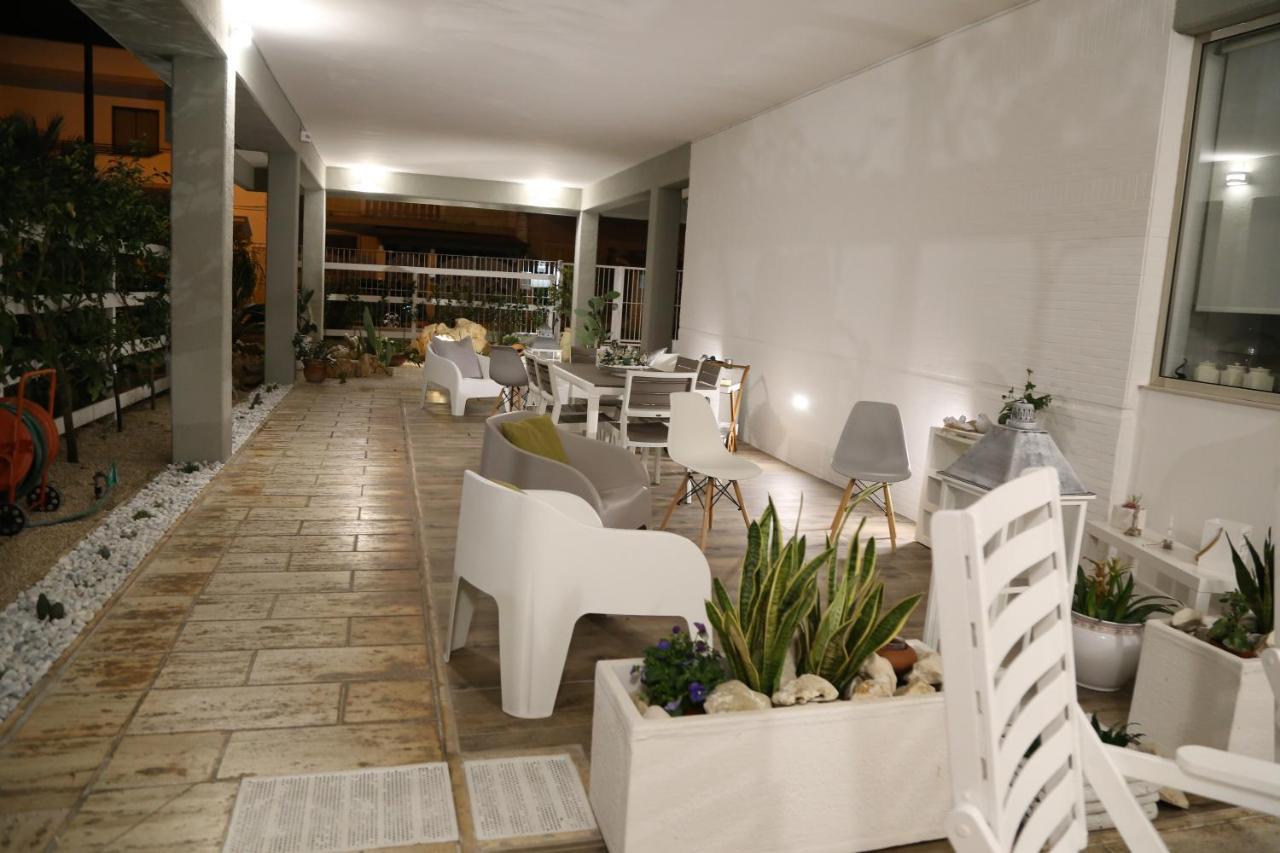 Viro House Panzió Squinzano Kültér fotó