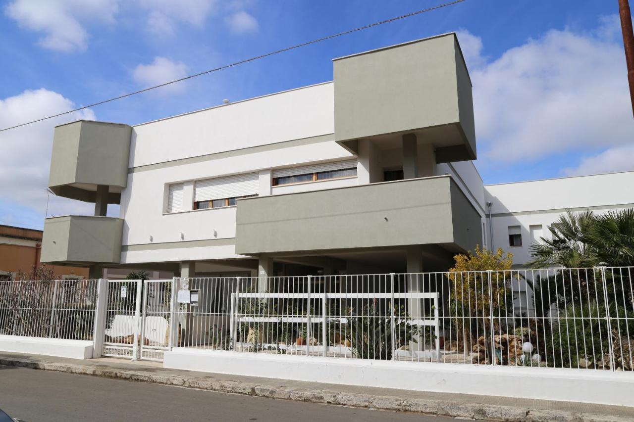 Viro House Panzió Squinzano Kültér fotó