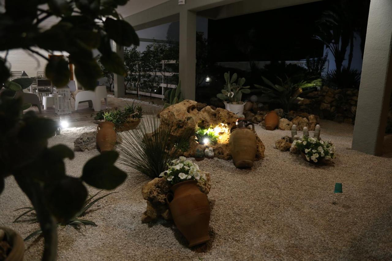 Viro House Panzió Squinzano Kültér fotó