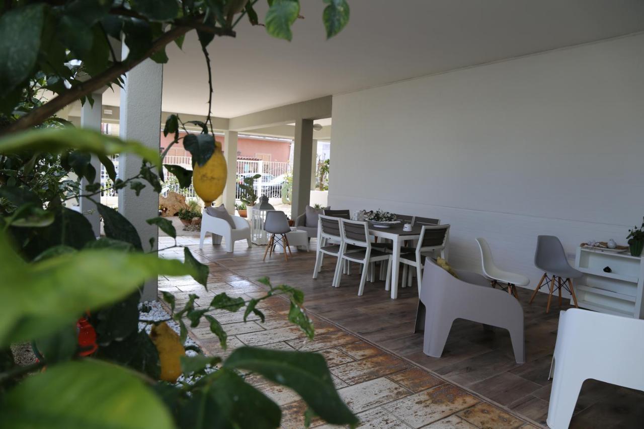 Viro House Panzió Squinzano Kültér fotó