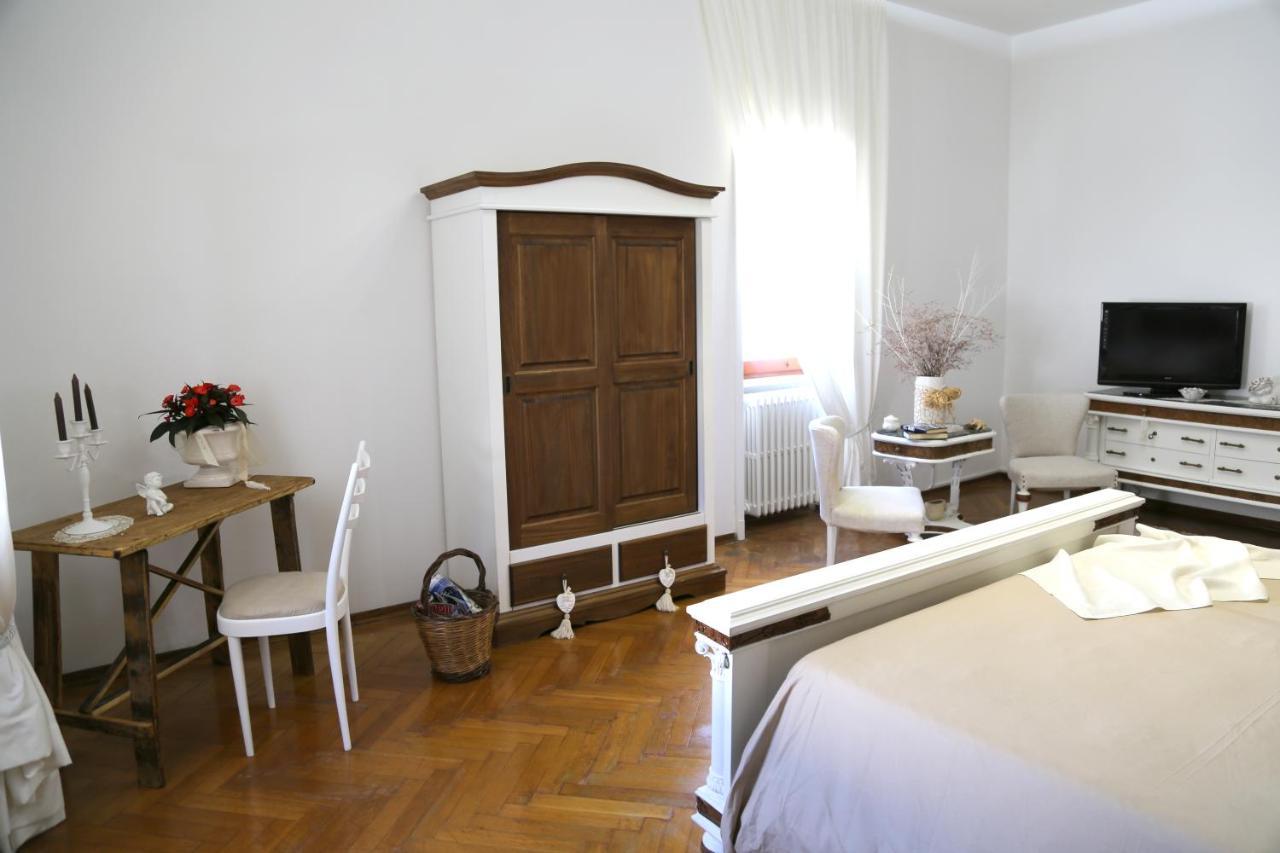 Viro House Panzió Squinzano Kültér fotó